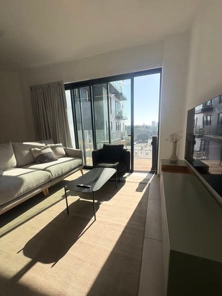 2 room rental in Florentin - Photo 1