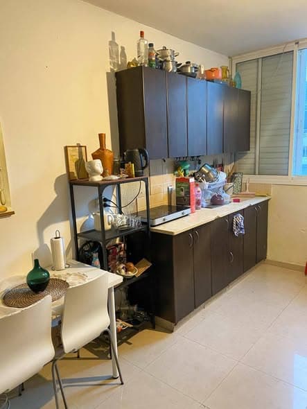 4 room rental in Florentin - Photo 2