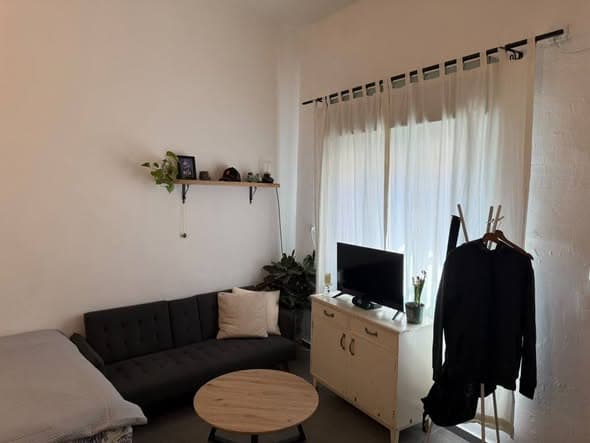 1 room rental in Florentin - Photo 1