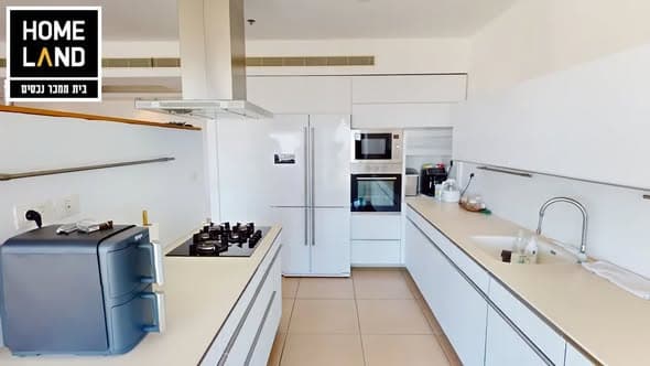 4 room rental in Old North - Photo 4