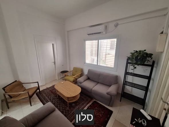  rental in Florentin - Photo 1