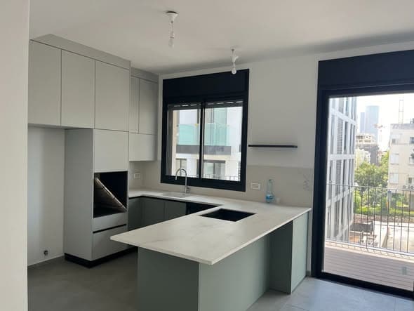 3 room rental in Old North - Photo 1