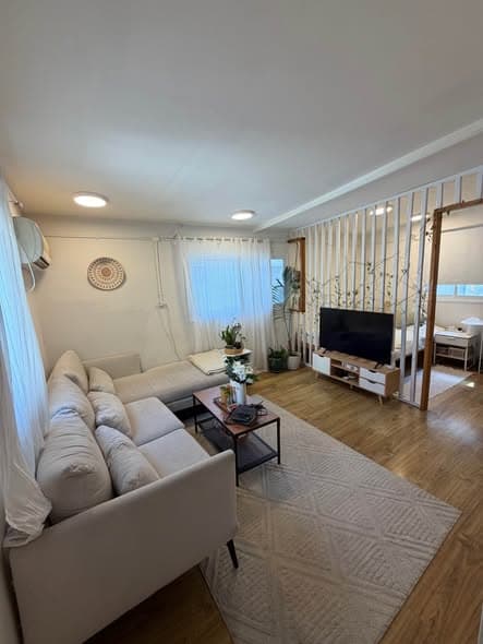  rental in Florentin - Photo 1
