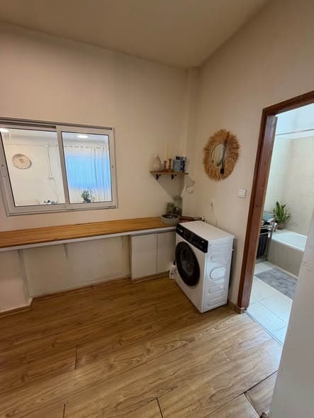  rental in Florentin - Photo 2