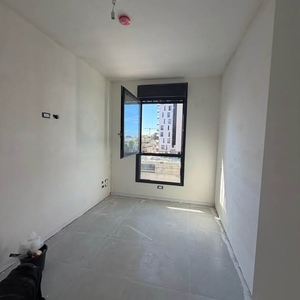 4 room rental in Old North - Photo 2