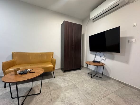 rental in Florentin - Photo 1