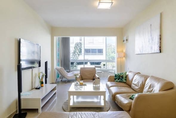 3 room rental in Old North - Photo 2