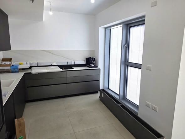 4 room rental in Lev HaIr - Photo 2