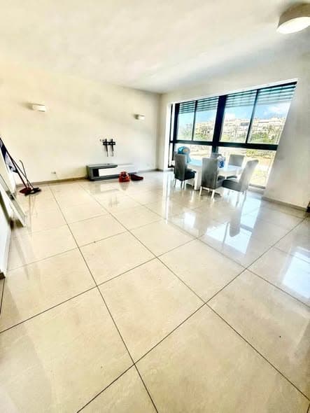 4 room rental in Old North - Photo 4