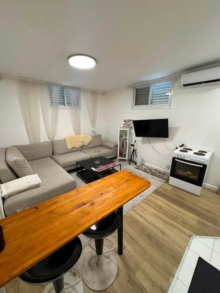 2 room rental in Old North - Photo 2
