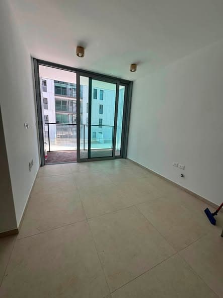 2 room rental in Lev HaIr - Photo 2