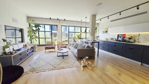 5 room rental in Old North - Photo 1