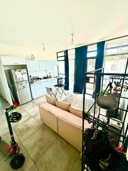 3 room rental in Florentin - Photo 2
