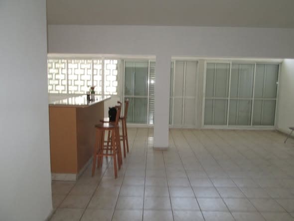 3 room rental in Old North - Photo 2