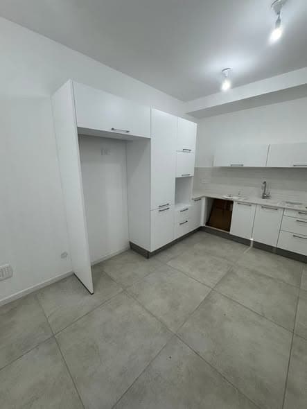 2 room rental in Old North - Photo 2