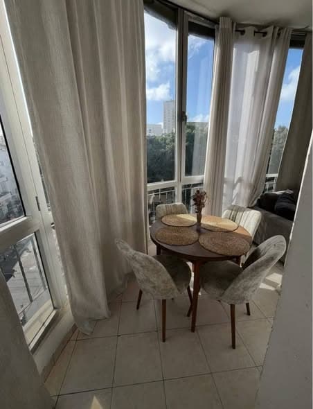 3 room rental in Lev HaIr - Photo 2