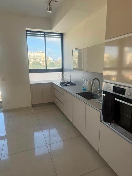 4 room rental in Old North