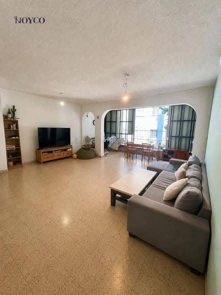 4 room rental in New North - Photo 2