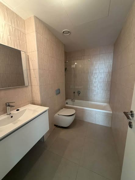 4 room rental in Old North - Photo 3