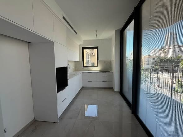 4 room rental in Old North - Photo 4