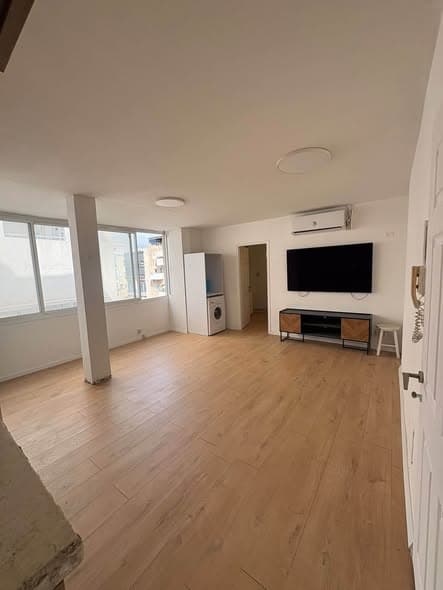 2 room rental in Old North - Photo 1