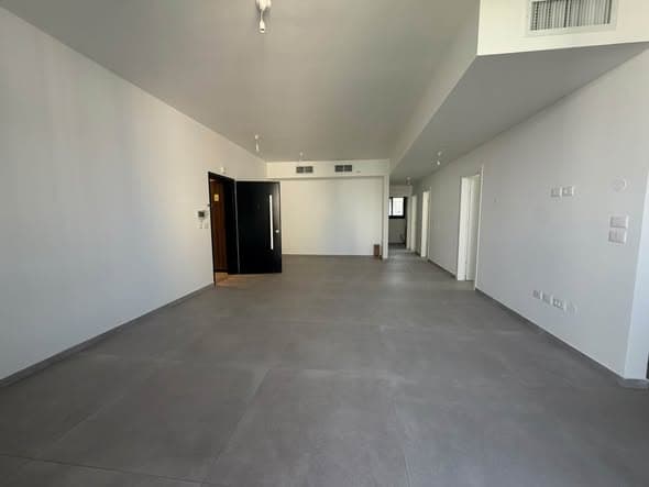 5 room rental in Old North