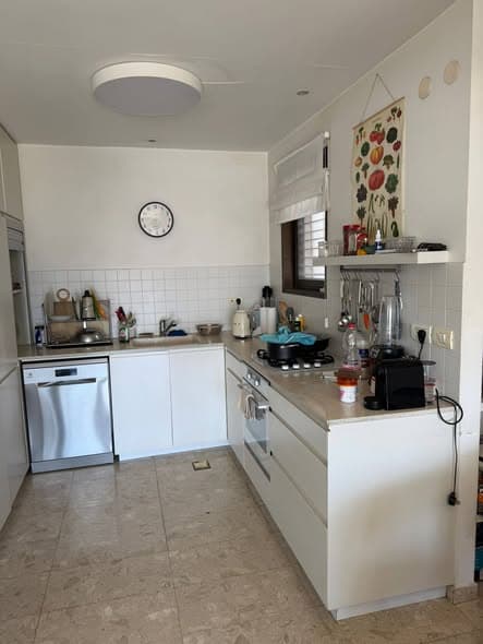 5.5 room rental in Ramat Aviv