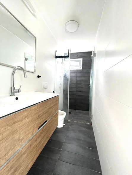 1 room rental in Neve Tzedek