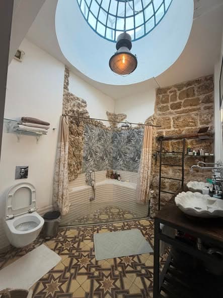 3 room rental in Neve Tzedek