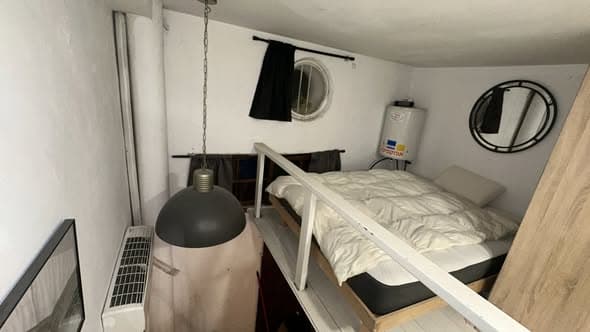 1 room rental in Neve Tzedek