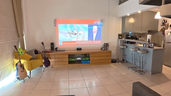 1 room rental in Neve Tzedek