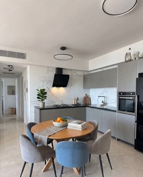 4 room rental in Old North