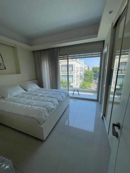 5 room rental in Old North