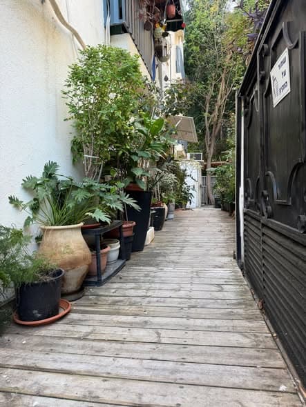 5 room rental in Old North