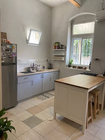 2 room rental in Neve Tzedek