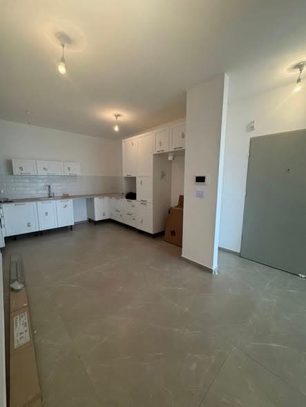 5 room rental in Ramat Aviv