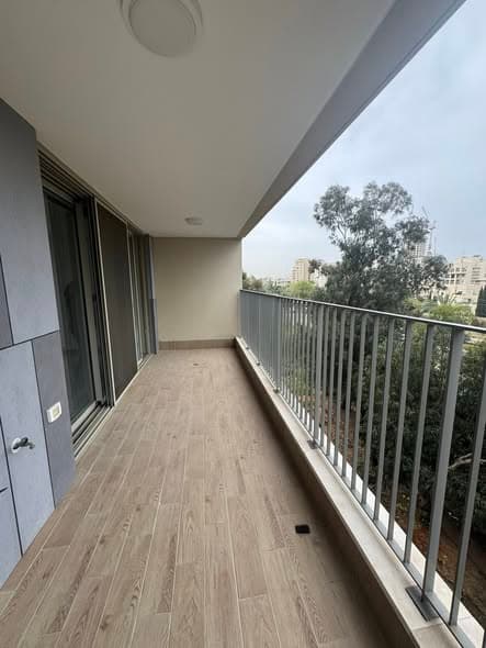 5 room rental in Ramat Aviv