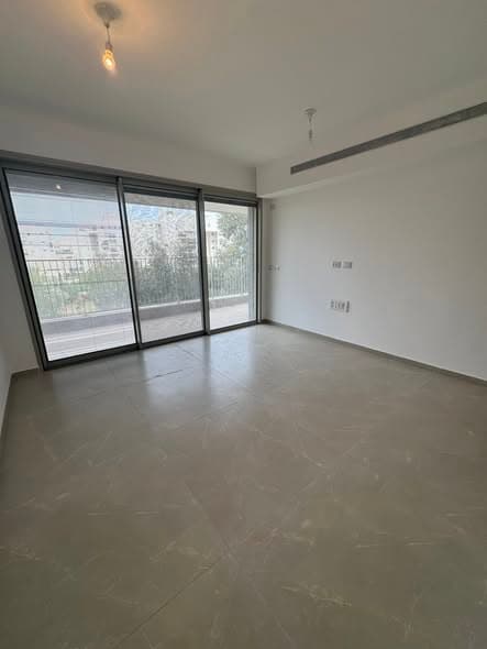 5 room rental in Ramat Aviv