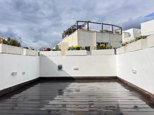 5 room rental in Old North